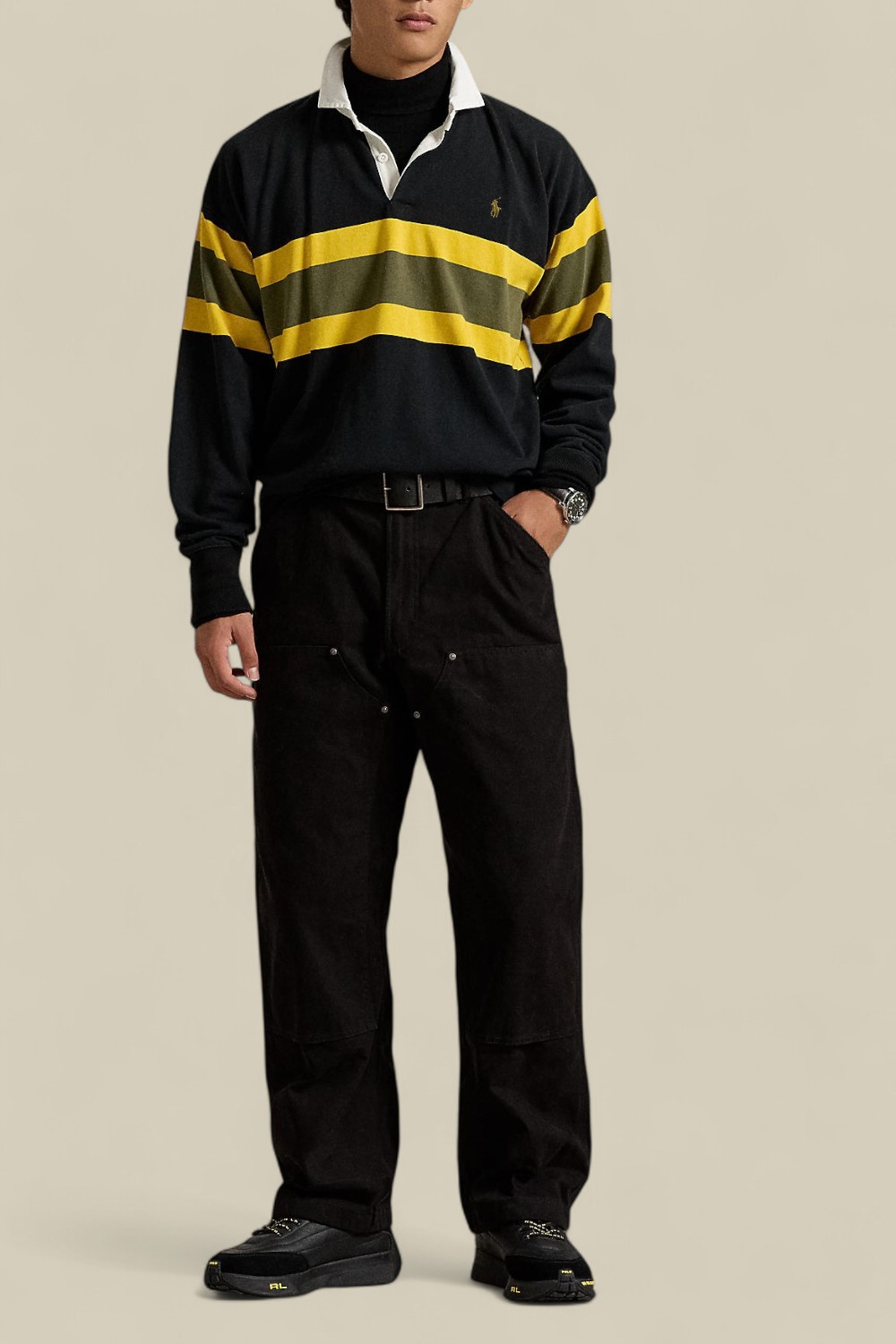 תמונת כל הלוק של חולצת רוגבי